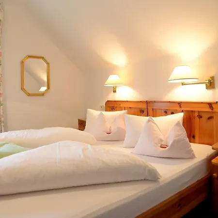 Fruehstueckspension Seerose 3* Weissensee