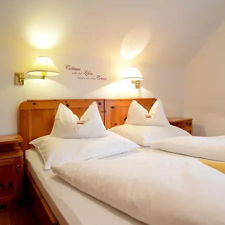 Fruehstueckspension Seerose Weissensee